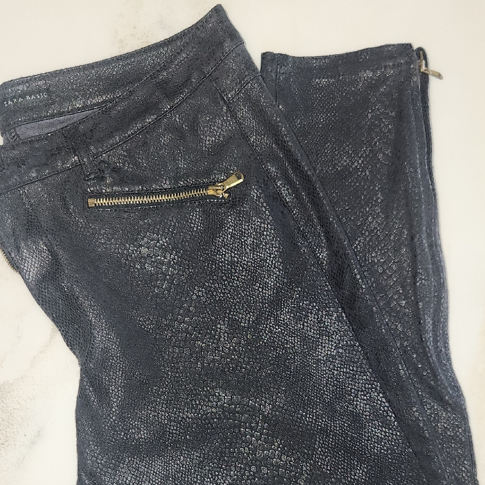 Zara Black Faux Snakeskin Suede Feel Stretchy Skinny Pants. Very Unique!